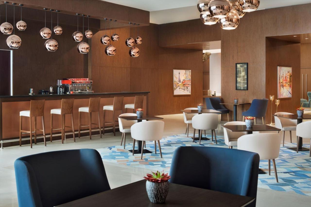 Le Meridien Center Hotel