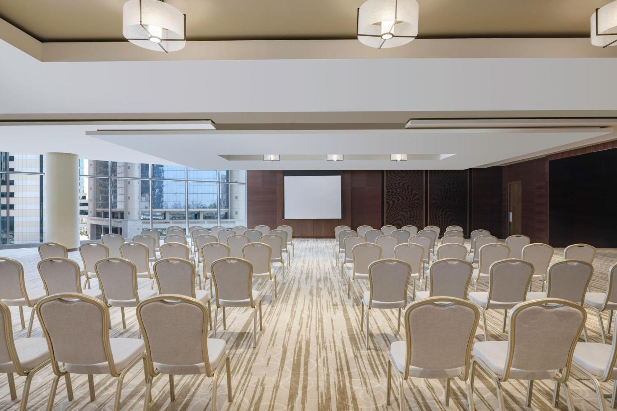 Le Meridien Center