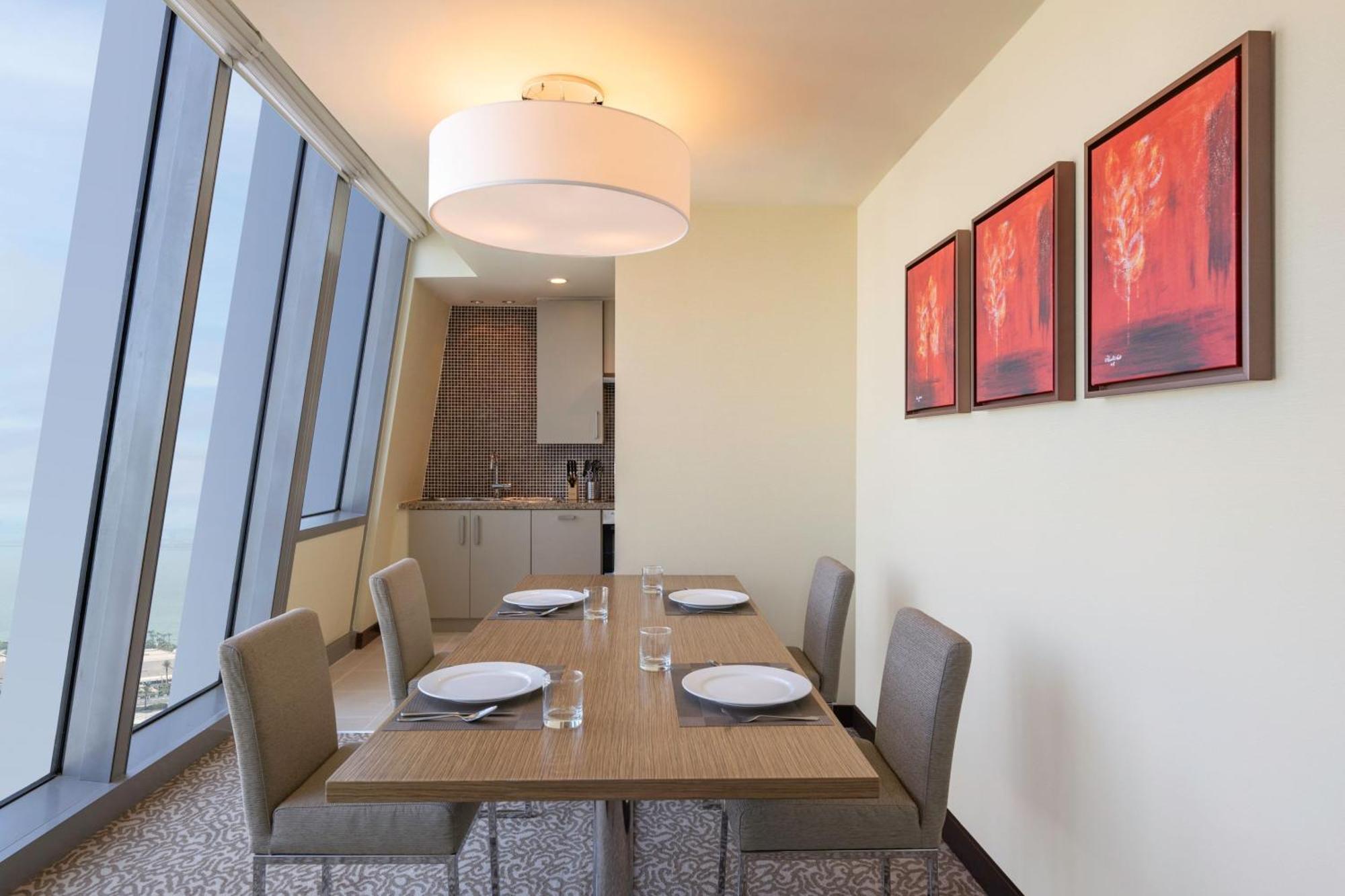 Le Meridien Center