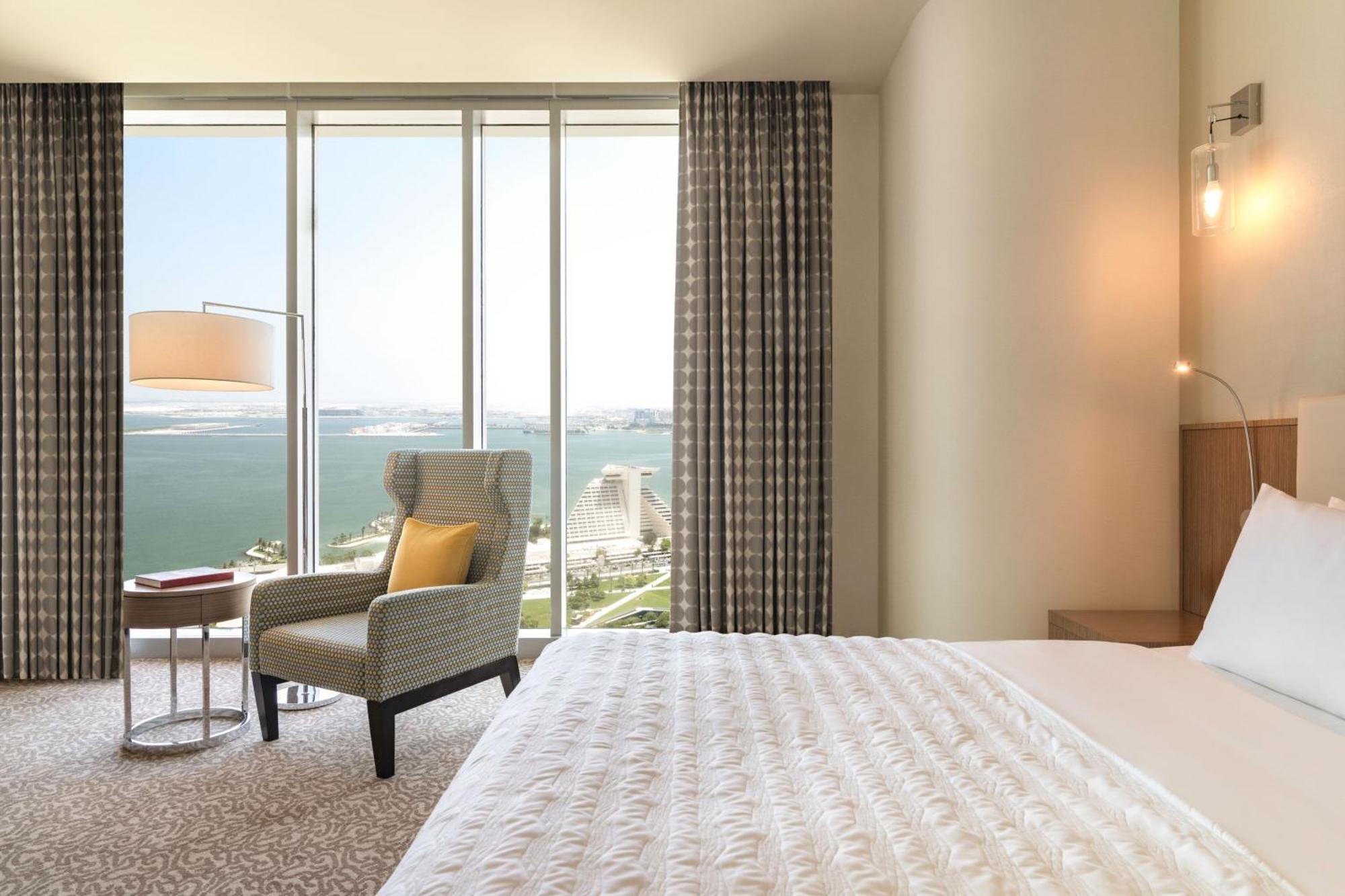 Le Meridien Center 5* Doha
