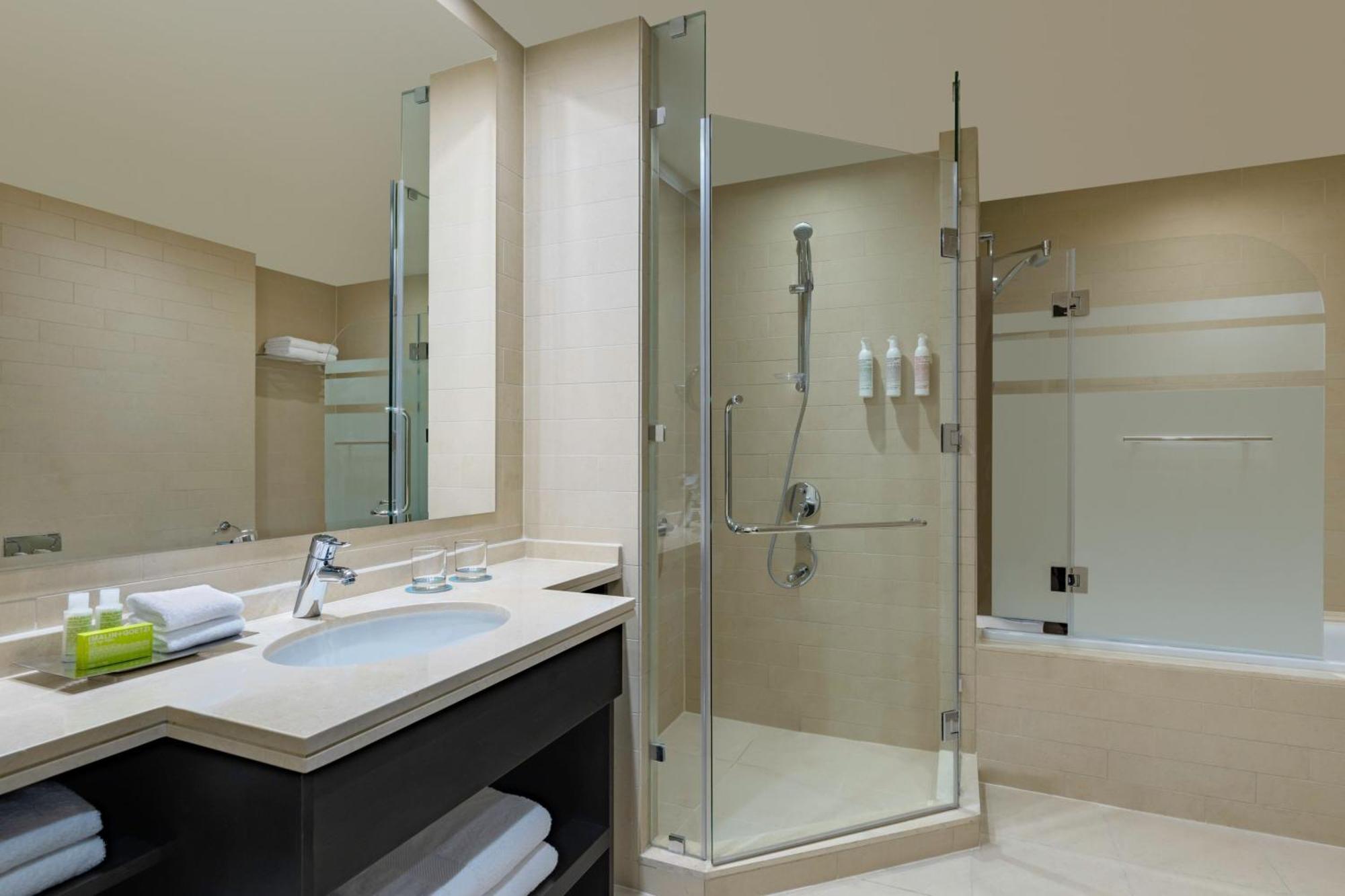 होटल Le Meridien Center Doha